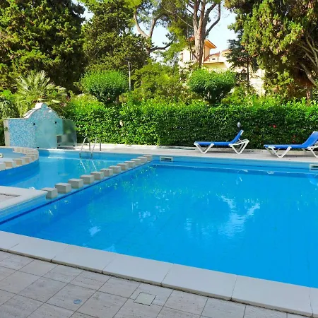 Locazione Turistica Rendez Vous.2 Apartment Pineto