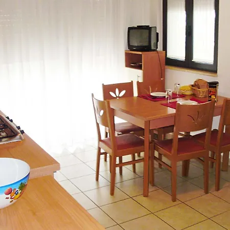 Locazione Turistica Rendez Vous.2 *